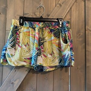 Women shorts